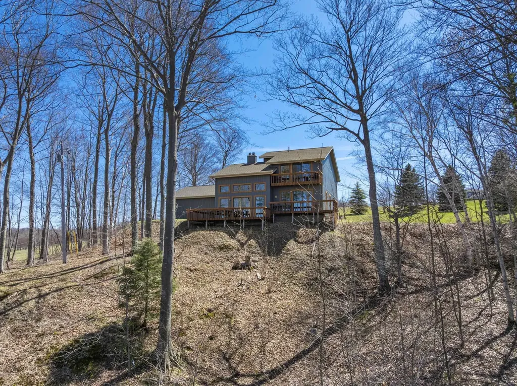 4692 E Duck Lake Road Leland Township MI 49653