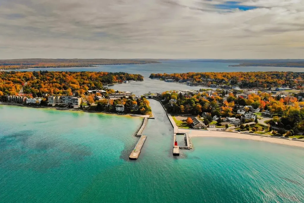 ***** Horseshoe Trail Bay Township MI 49770