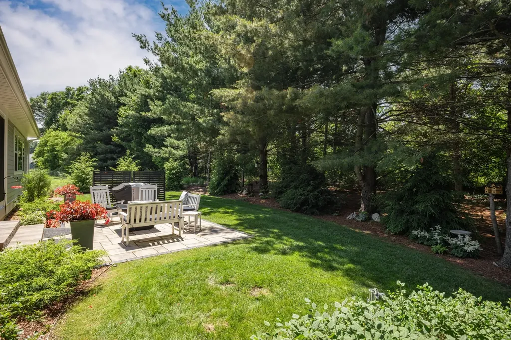 176 Vineyard Ridge Drive Peninsula Township MI 49686