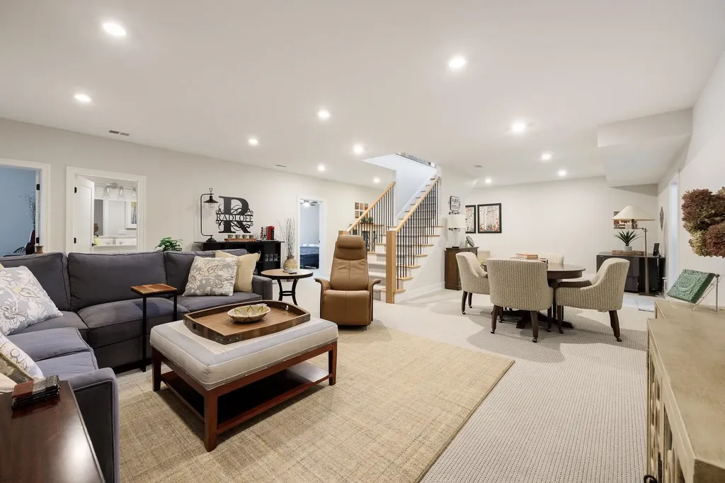 176 Vineyard Ridge Drive Peninsula Township MI 49686