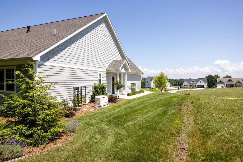 176 Vineyard Ridge Drive Peninsula Township MI 49686