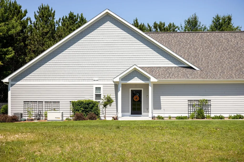 176 Vineyard Ridge Drive Peninsula Township MI 49686