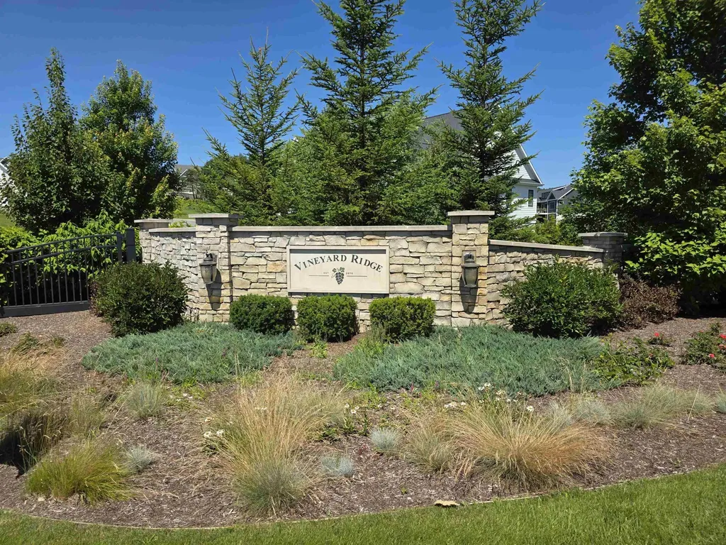 176 Vineyard Ridge Drive Peninsula Township MI 49686