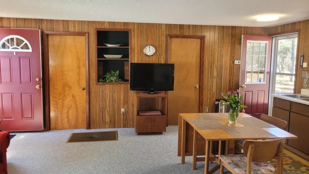9840 S Parrott Circle SE Garfield Township MI 49633