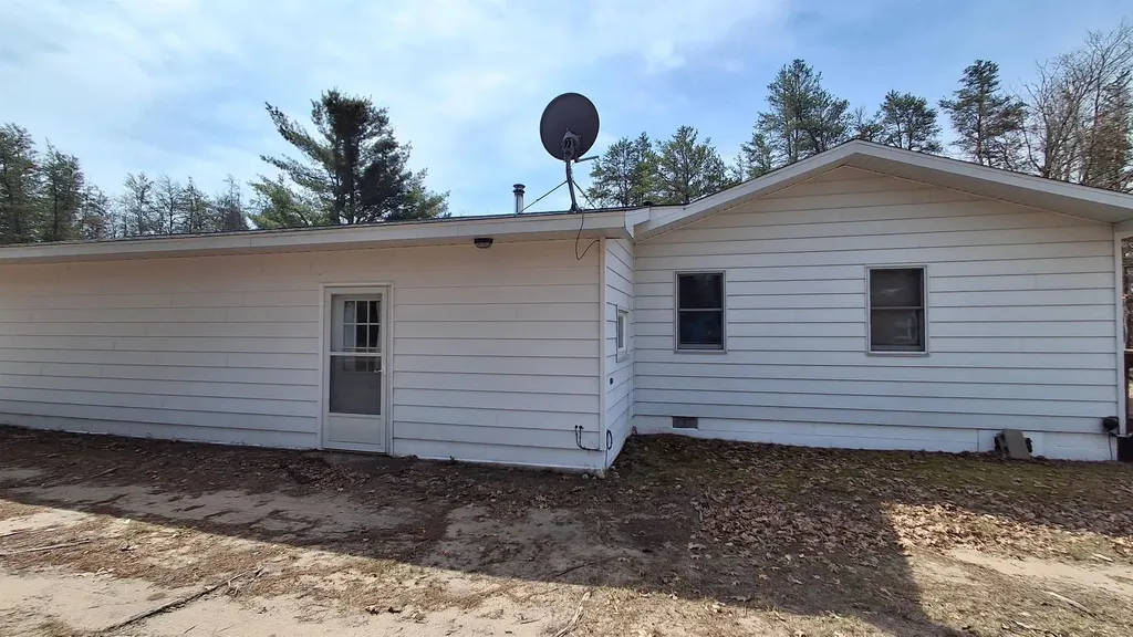 9840 S Parrott Circle SE Garfield Township MI 49633