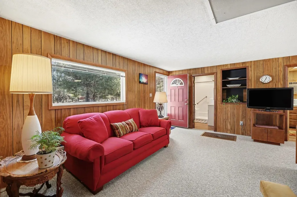 9840 S Parrott Circle SE Garfield Township MI 49633
