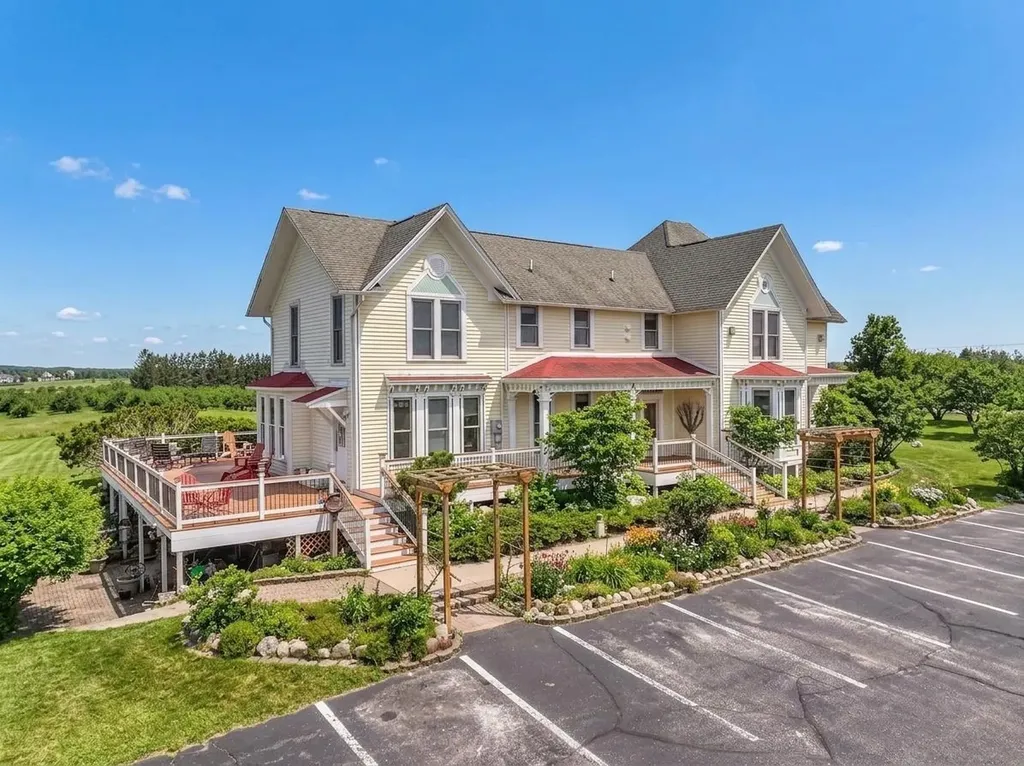 7710 Us-31 N Acme Township MI 49690