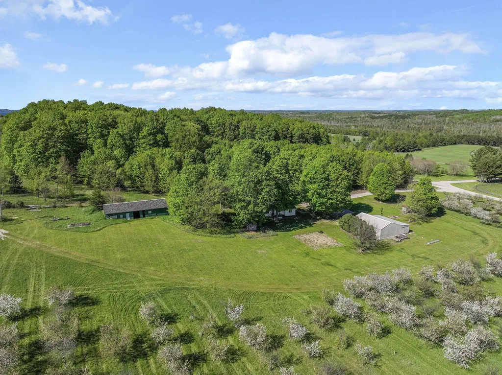 7710 Us-31 N Acme Township MI 49690