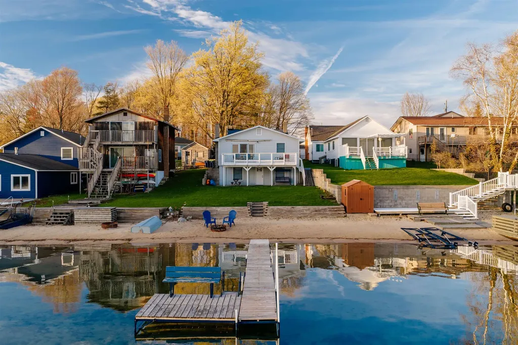 5133 Silver Lake Shores Road Blair Township MI 49685