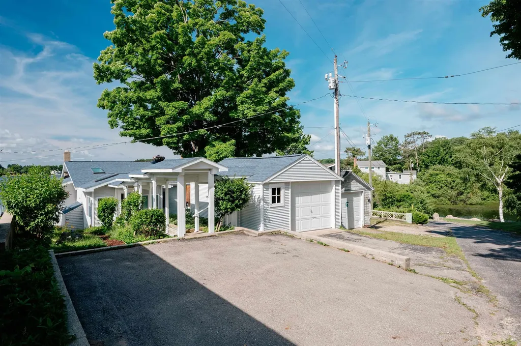 5133 Silver Lake Shores Road Blair Township MI 49685