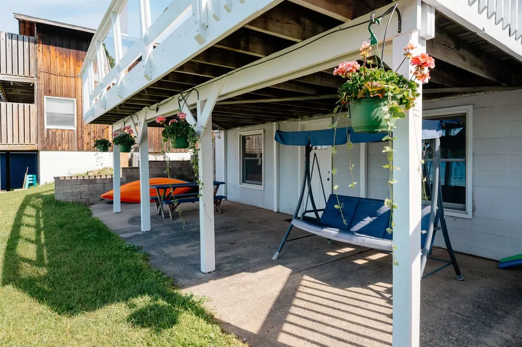 5133 Silver Lake Shores Road Blair Township MI 49685