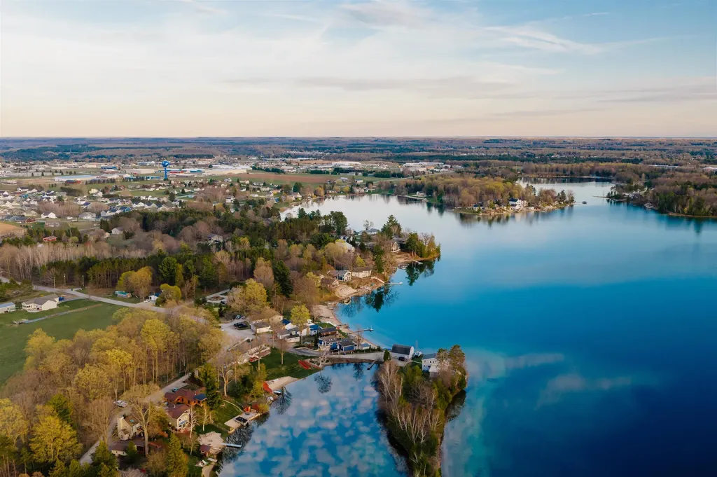 5133 Silver Lake Shores Road Blair Township MI 49685