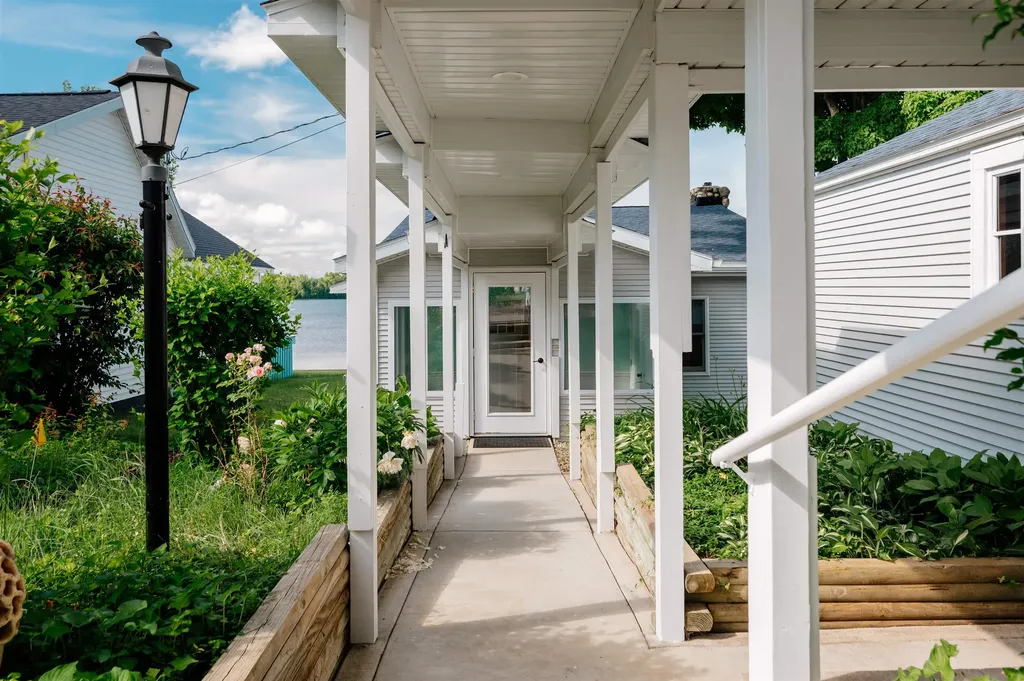 5133 Silver Lake Shores Road Blair Township MI 49685