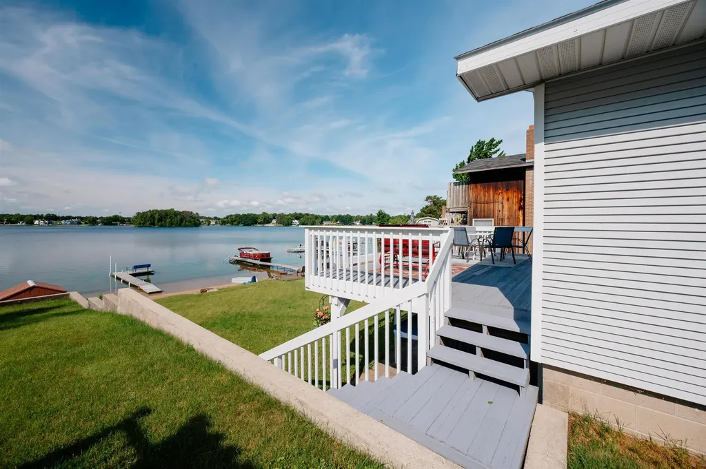5133 Silver Lake Shores Road Blair Township MI 49685