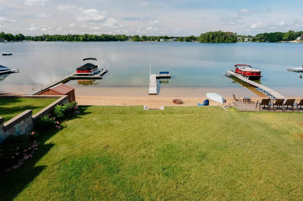 5133 Silver Lake Shores Road Blair Township MI 49685