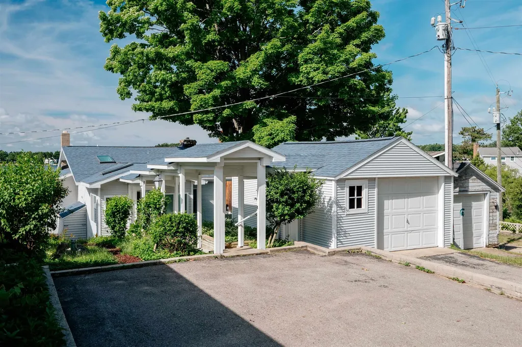 5133 Silver Lake Shores Road Blair Township MI 49685