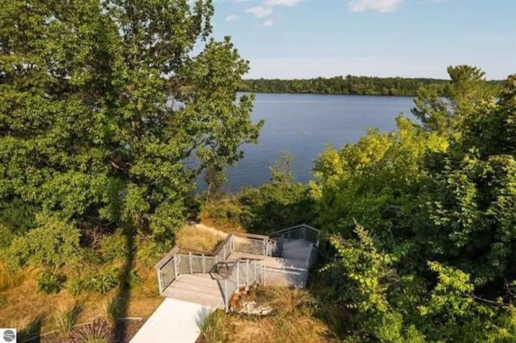 1360 Lake Ridge Drive Traverse City City MI 49684