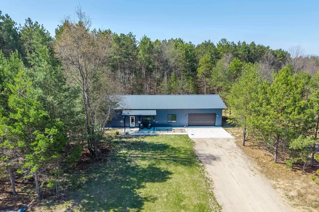 7980 Springwater Drive Clearwater Township MI 49676