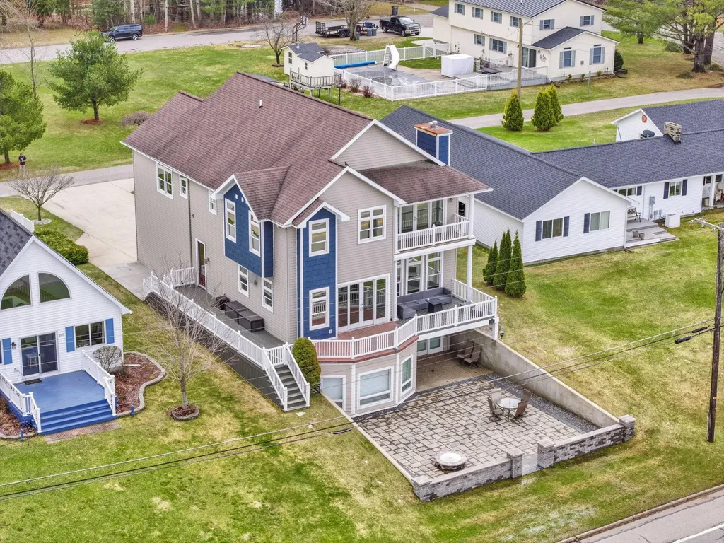 2121 Sunnyside Drive Cadillac City MI 49601