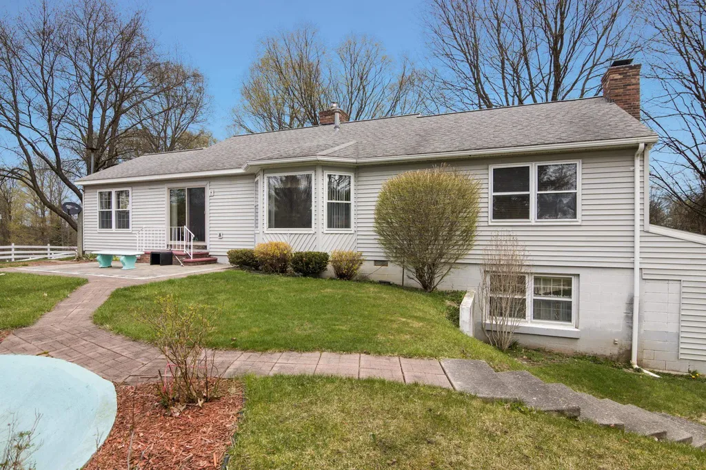 8124 Crisp Road Whitewater Township MI 49690
