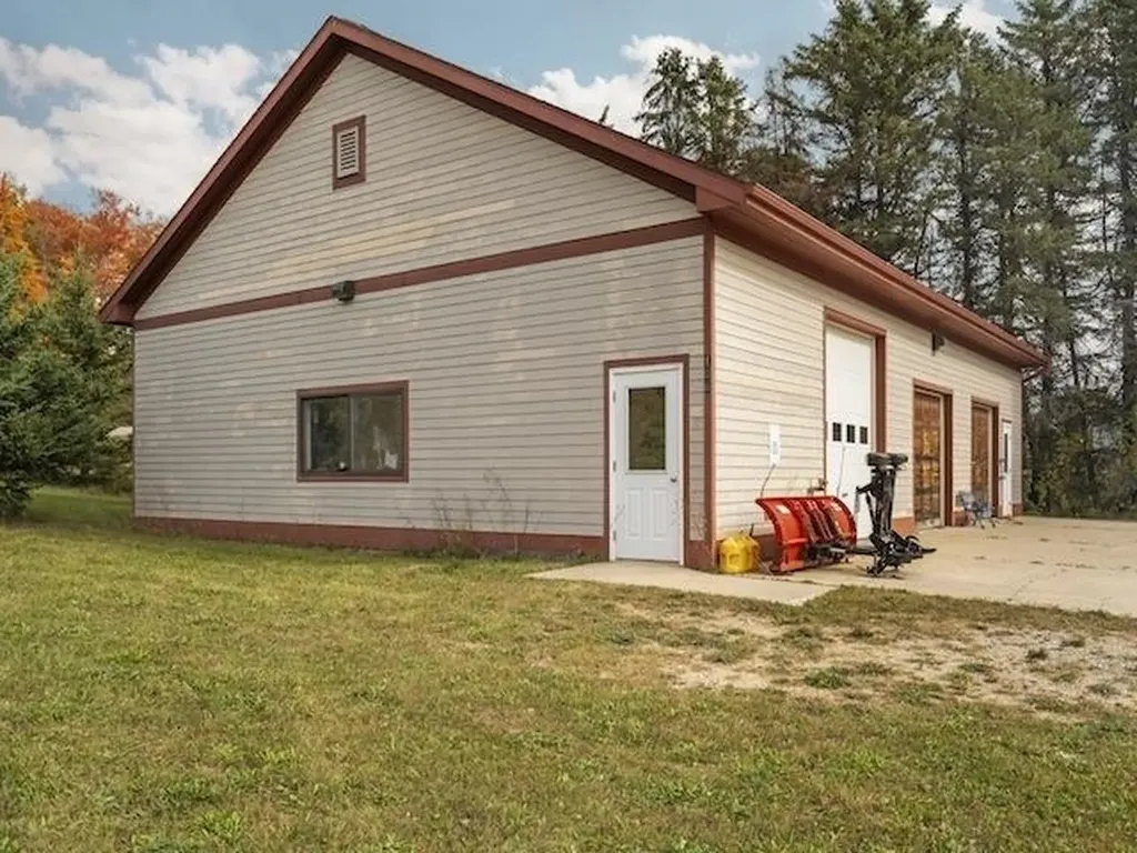 55 S Hope Ridge Blair Township MI 49696