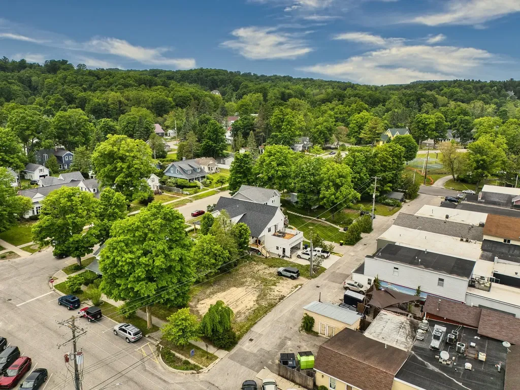 112 W Madison Avenue Suttons Bay Township MI 49682