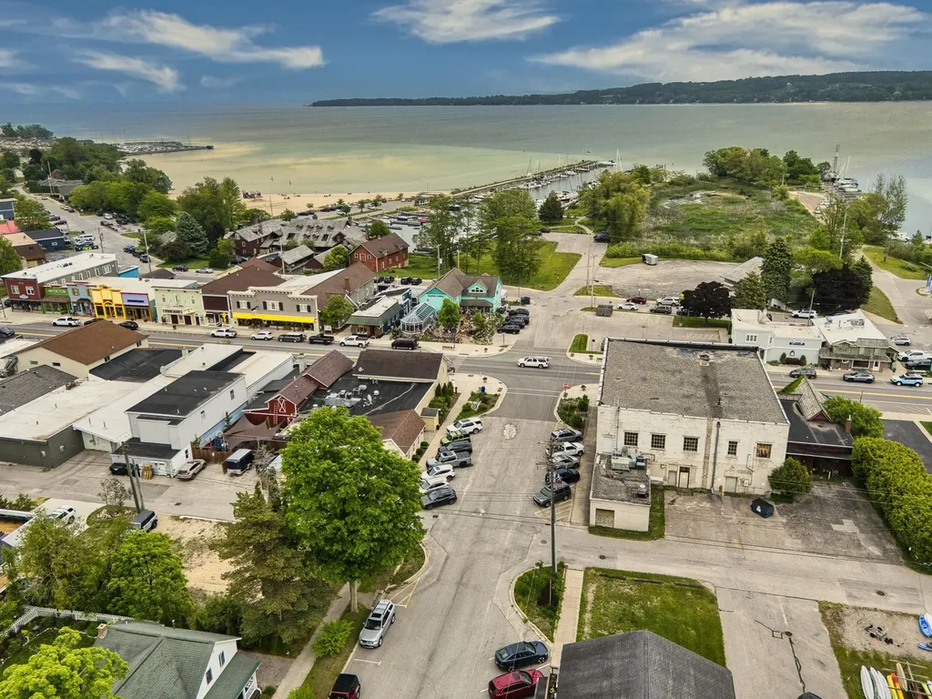 112 W Madison Avenue Suttons Bay Township MI 49682