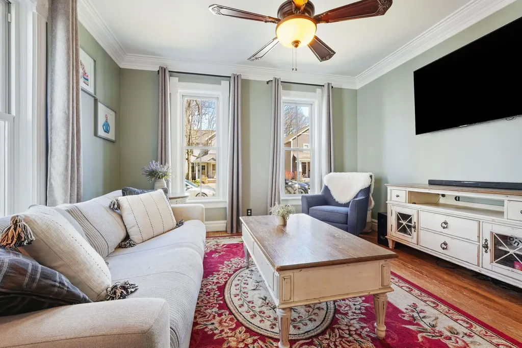 206 E Ninth Street Traverse City City MI 49684