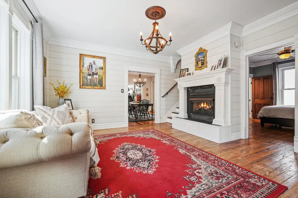 206 E Ninth Street Traverse City City MI 49684