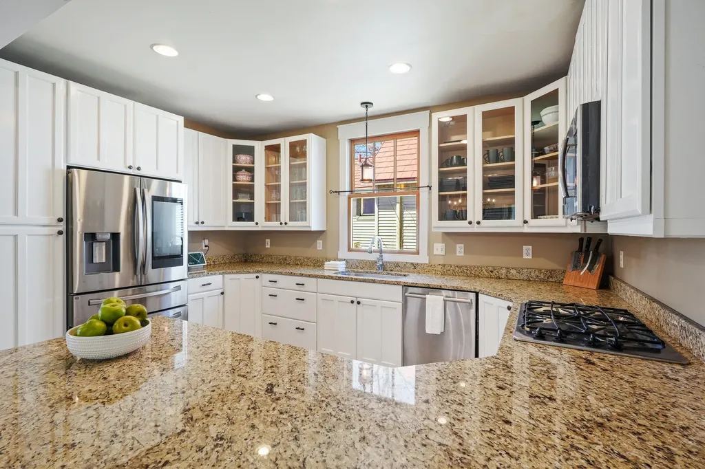 206 E Ninth Street Traverse City City MI 49684