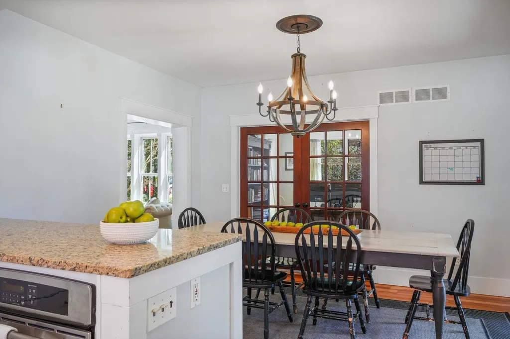 206 E Ninth Street Traverse City City MI 49684