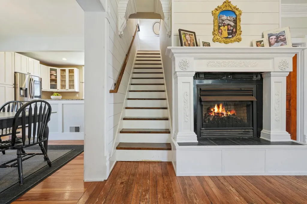 206 E Ninth Street Traverse City City MI 49684