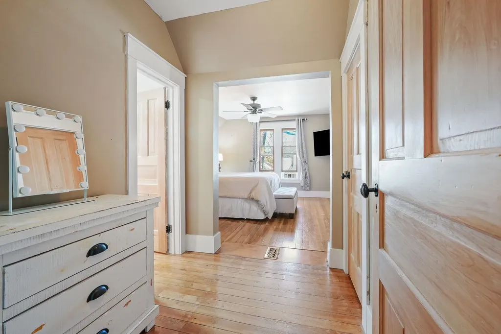 206 E Ninth Street Traverse City City MI 49684