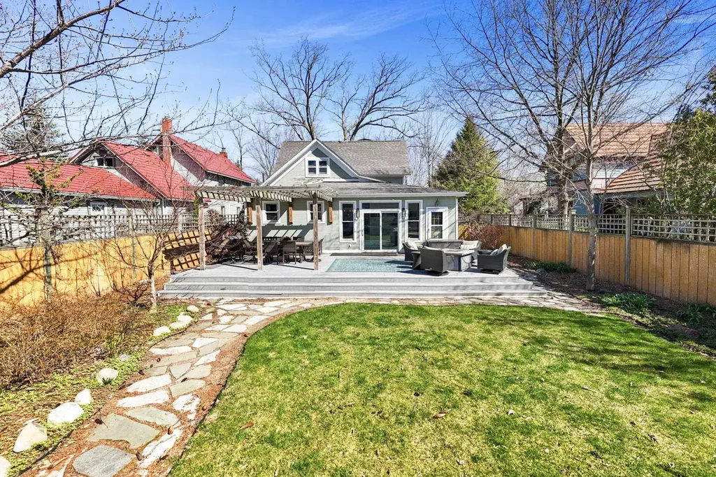 206 E Ninth Street Traverse City City MI 49684