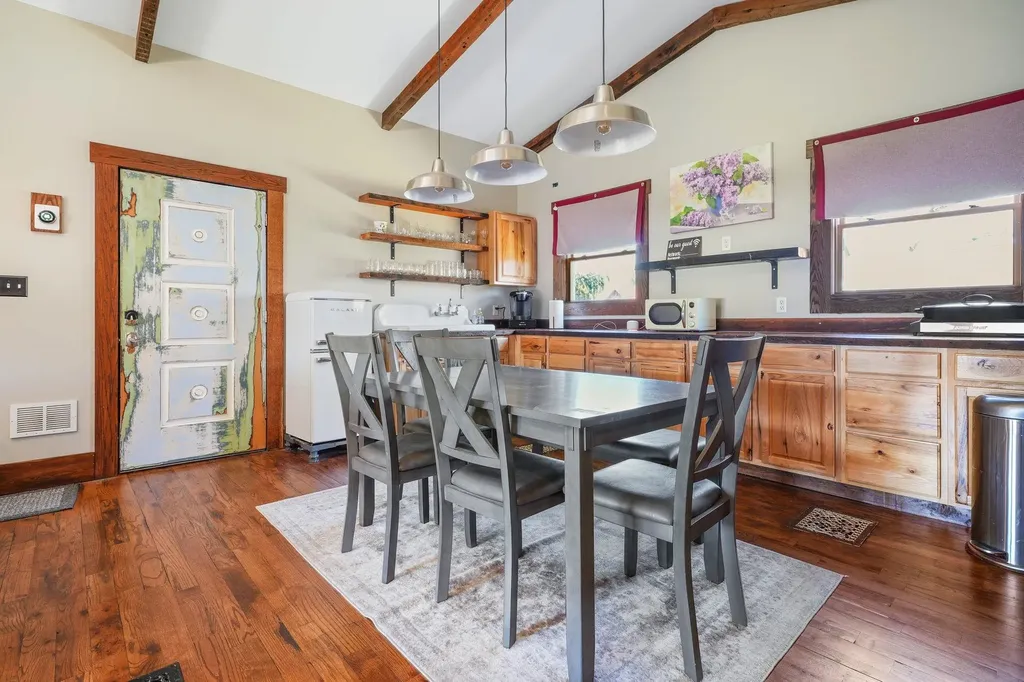 206 E Ninth Street Traverse City City MI 49684