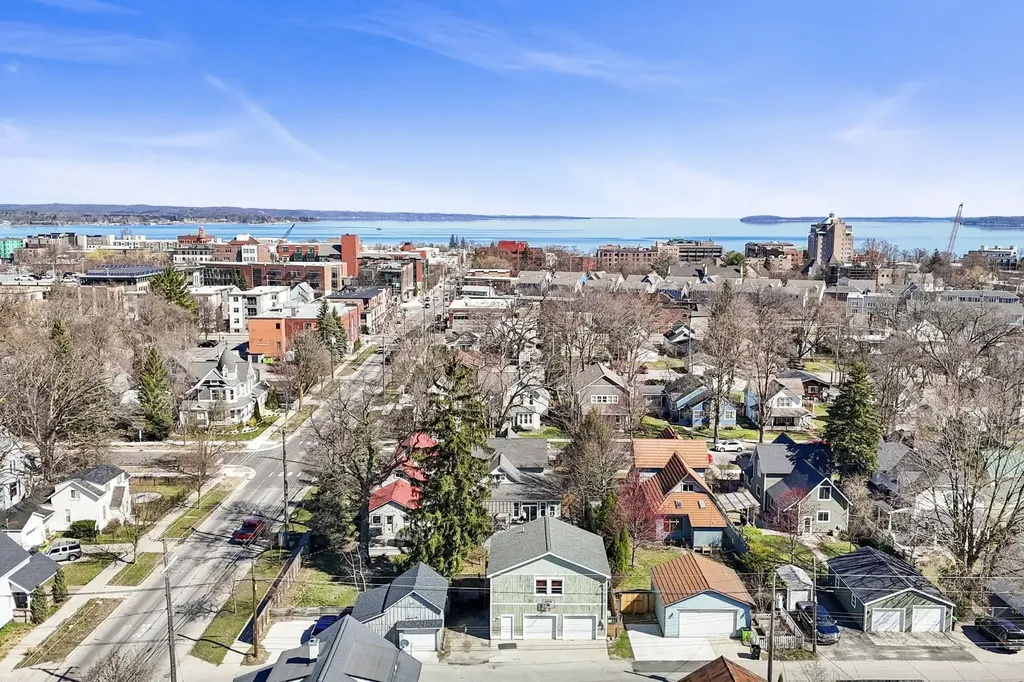 206 E Ninth Street Traverse City City MI 49684