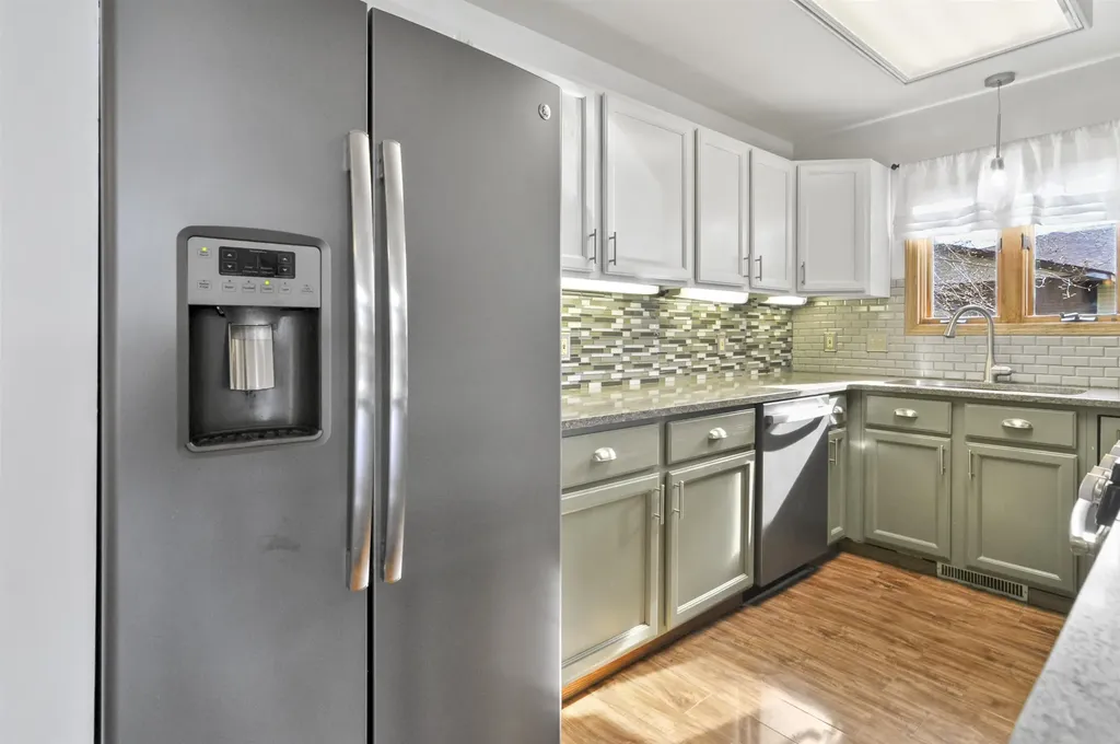 221 Wildwood Drive Cadillac City MI 49601