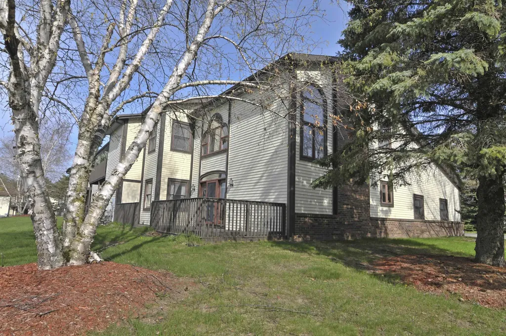 221 Wildwood Drive Cadillac City MI 49601