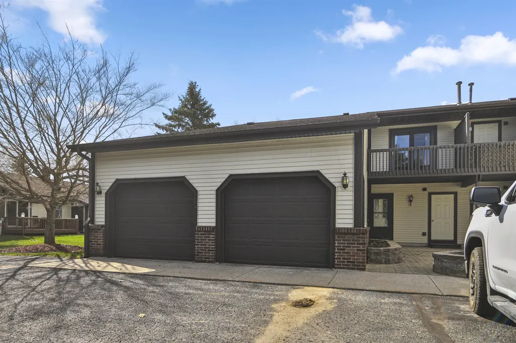 221 Wildwood Drive Cadillac City MI 49601