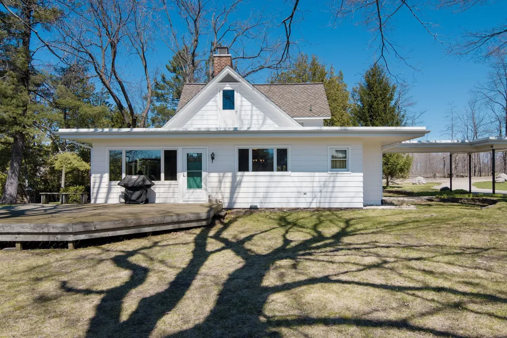 8952 Ridge Road Eveline Township MI 49727