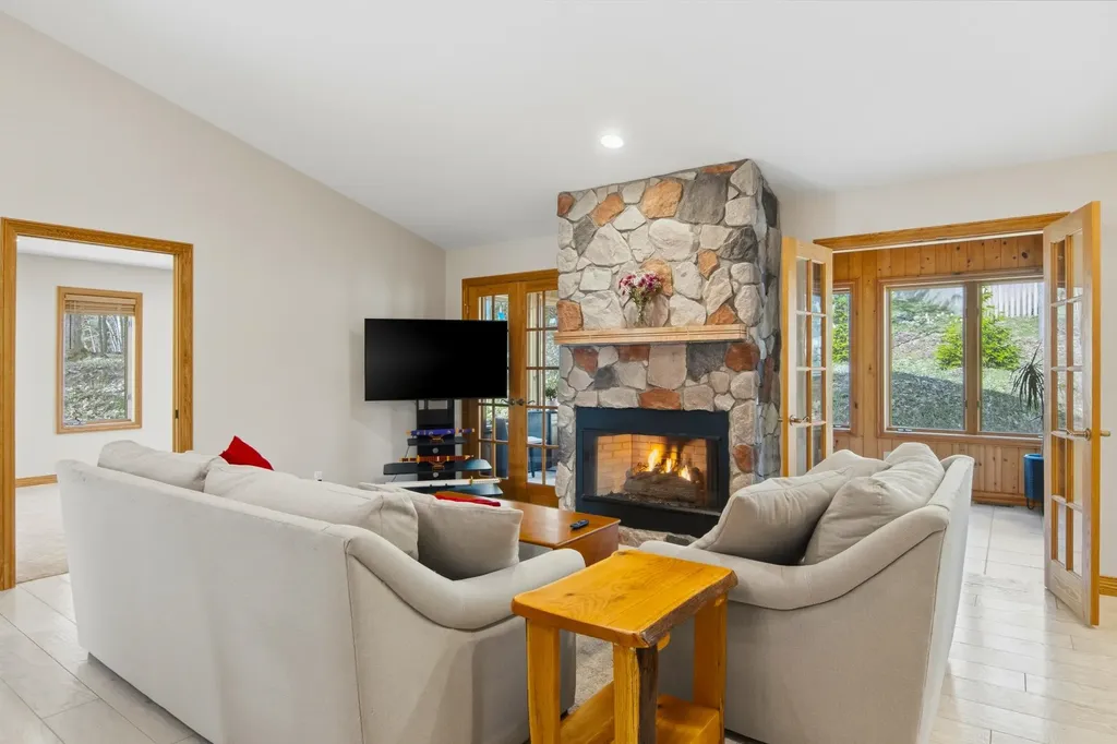 4473 Paper Birch Lane Acme Township MI 49686