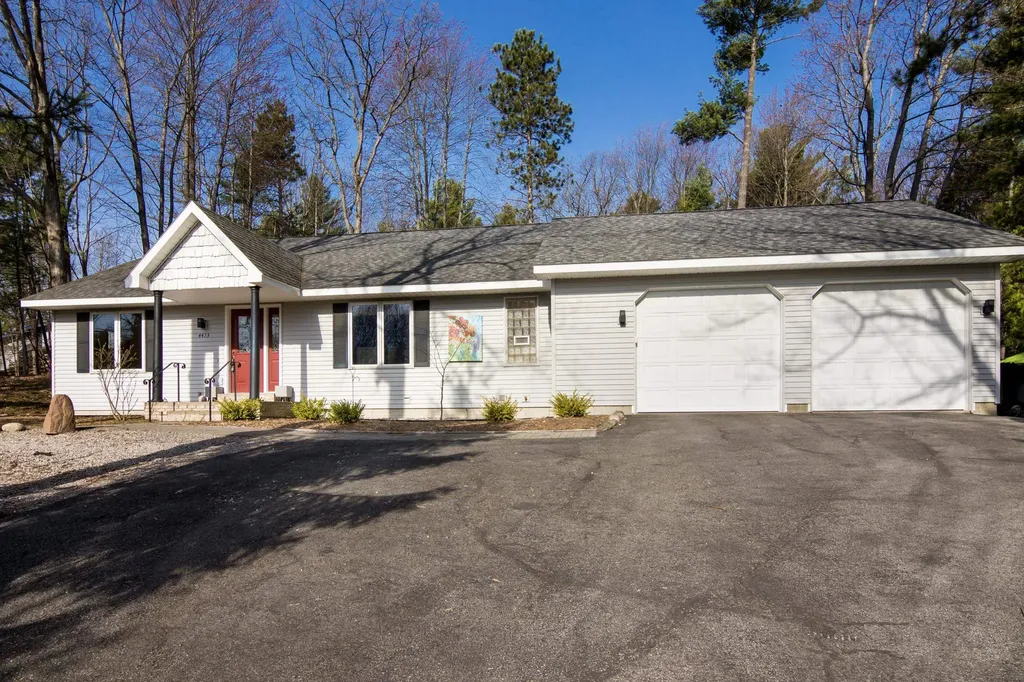 4473 Paper Birch Lane Acme Township MI 49686