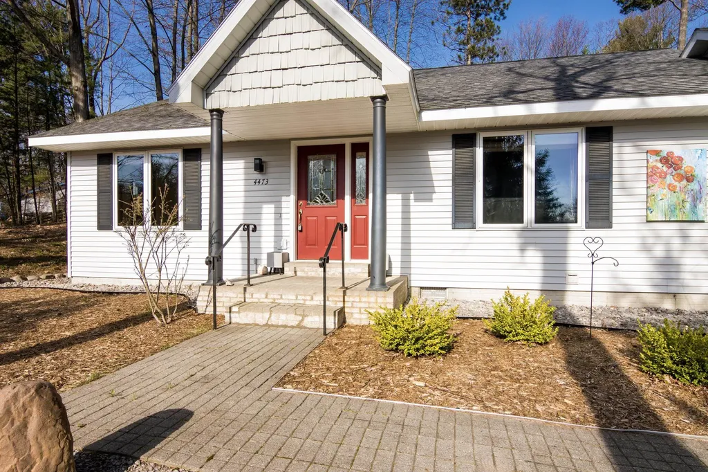 4473 Paper Birch Lane Acme Township MI 49686