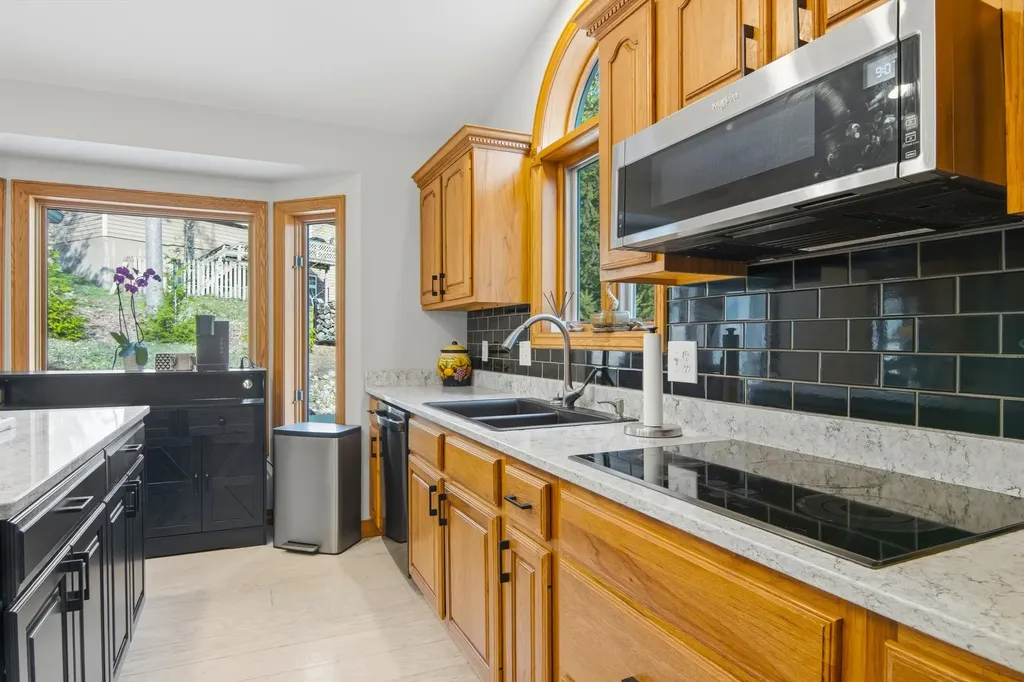 4473 Paper Birch Lane Acme Township MI 49686
