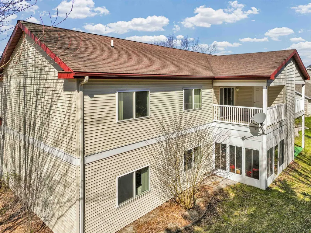 895 Meadowview Court Cadillac City MI 49601