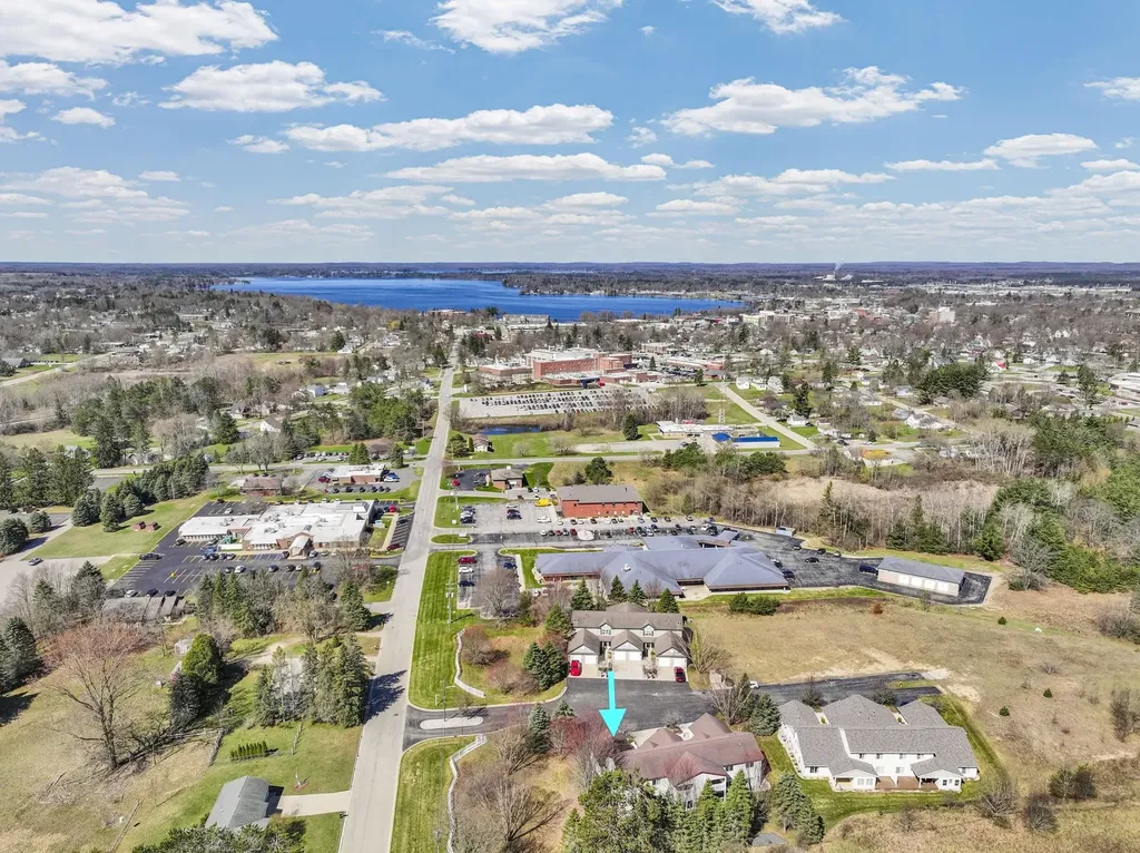 895 Meadowview Court Cadillac City MI 49601
