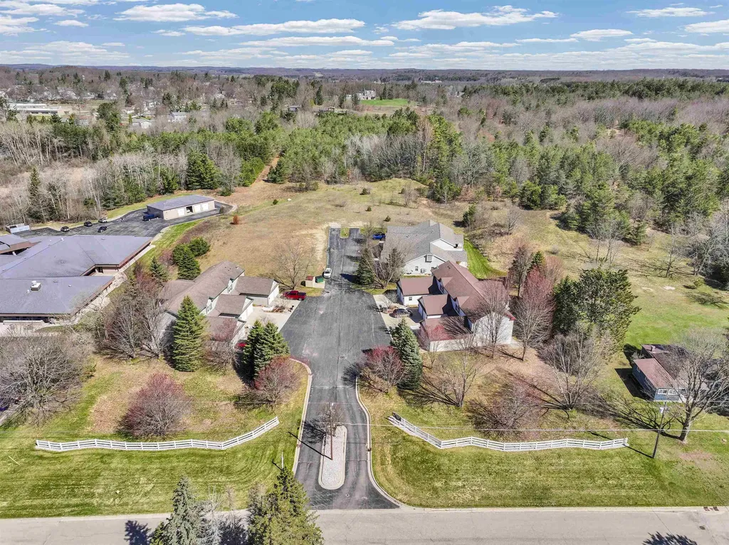 895 Meadowview Court Cadillac City MI 49601