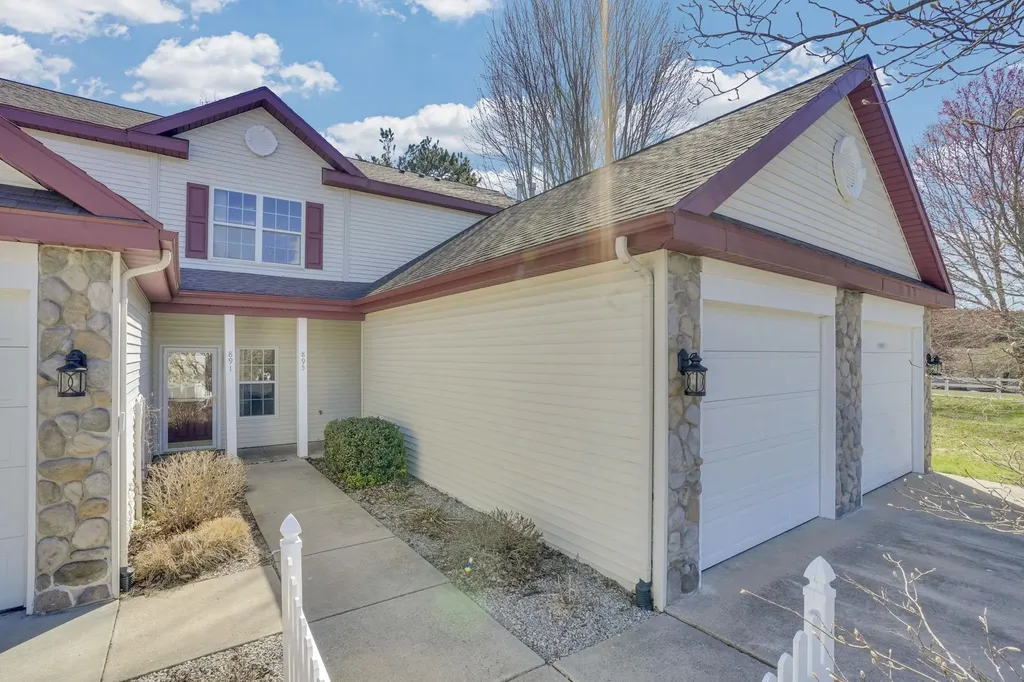895 Meadowview Court Cadillac City MI 49601