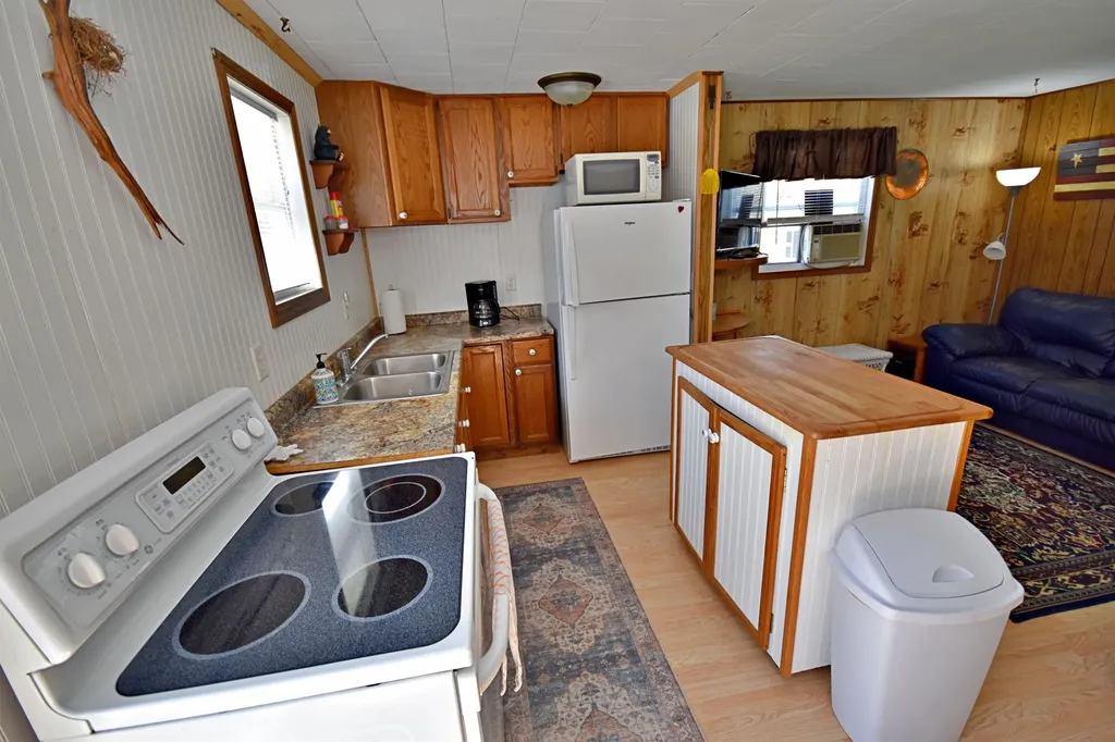11385 Stockwell Redding Township MI 49665