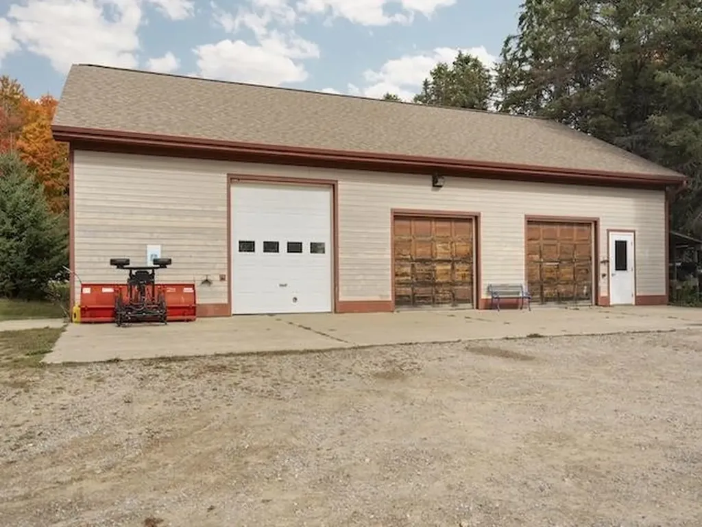 55 S Hope Ridge Blair Township MI 49696